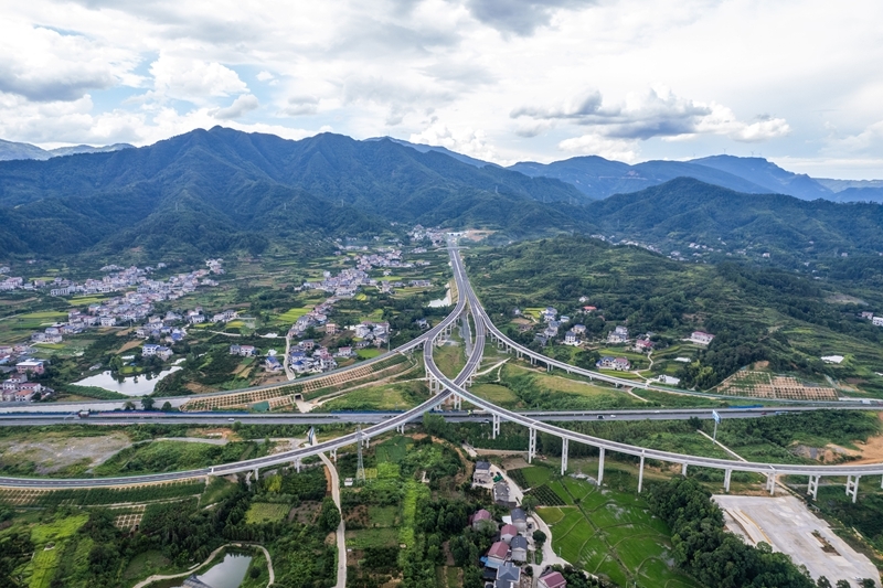 確?；緦崿F(xiàn)社會主義現(xiàn)代化取得決定性進展 ——寫在黨的二十屆四中全會召開之際